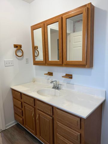 257 Johnny Bernard Lp, Russell Springs, KY 42642