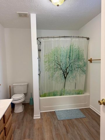 257 Johnny Bernard Lp, Russell Springs, KY 42642