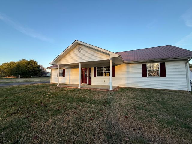 257 Johnny Bernard Lp, Russell Springs, KY 42642