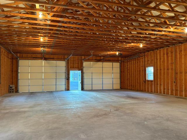 257 Johnny Bernard Lp, Russell Springs, KY 42642