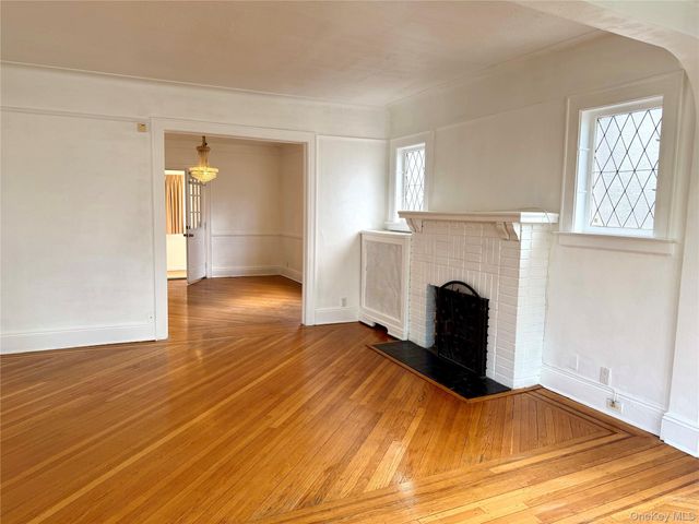 4623 Arcadia Lane, Great Neck, NY 11020