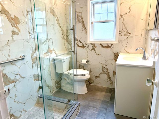 4623 Arcadia Lane, Great Neck, NY 11020