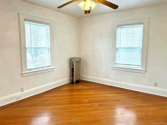 4623 Arcadia Lane, Great Neck, NY 11020