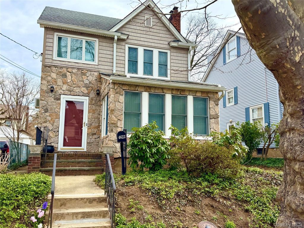 4623 Arcadia Lane, Great Neck, NY 11020