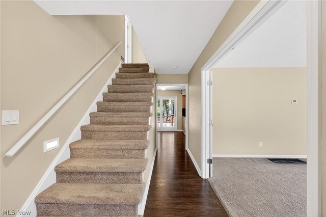 27864 Edgepark Boulevard, North Olmsted, OH 44070