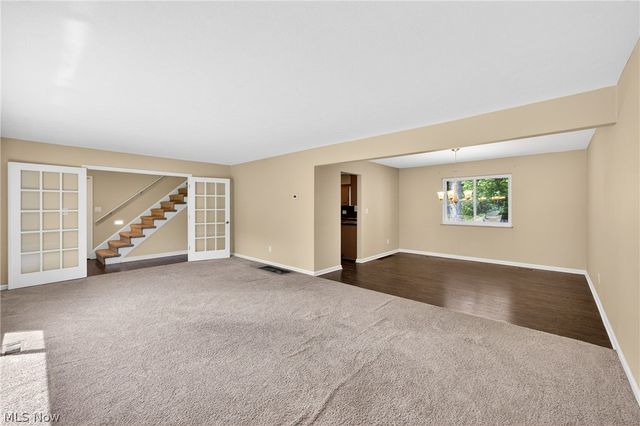 27864 Edgepark Boulevard, North Olmsted, OH 44070