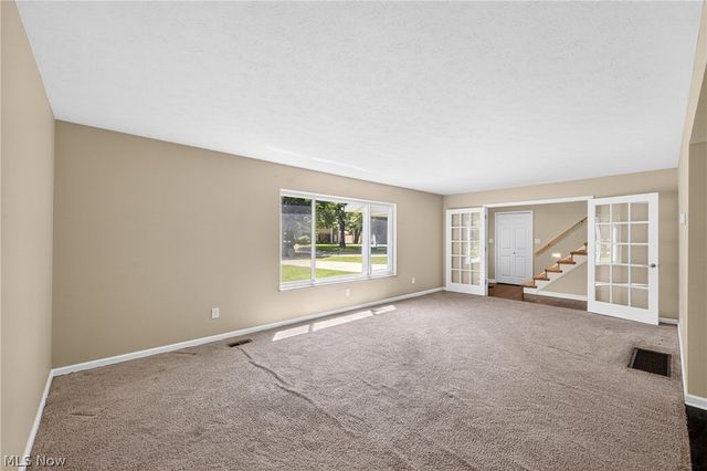 27864 Edgepark Boulevard, North Olmsted, OH 44070
