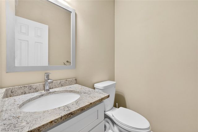 27864 Edgepark Boulevard, North Olmsted, OH 44070