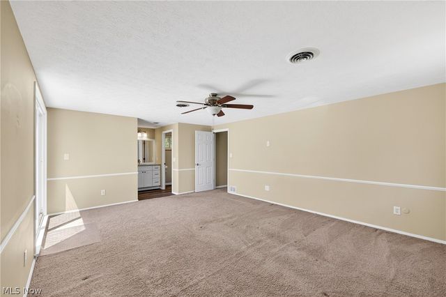 27864 Edgepark Boulevard, North Olmsted, OH 44070