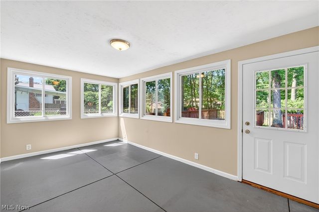 27864 Edgepark Boulevard, North Olmsted, OH 44070