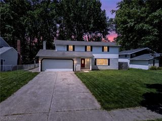27864 Edgepark Boulevard, North Olmsted, OH 44070
