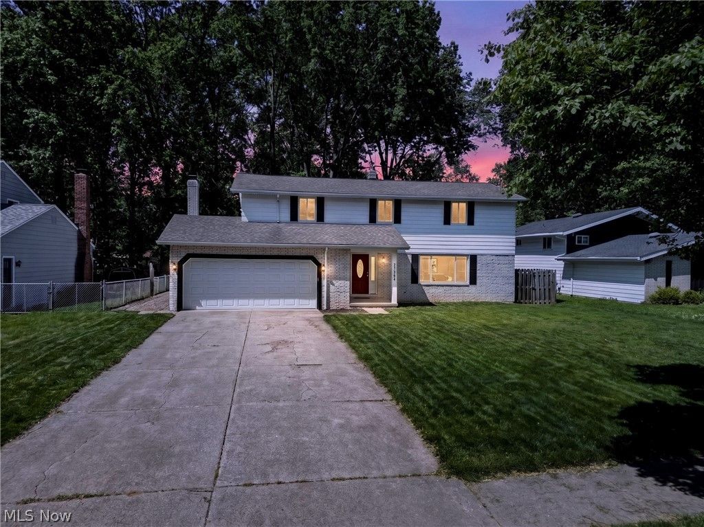 27864 Edgepark Boulevard, North Olmsted, OH 44070
