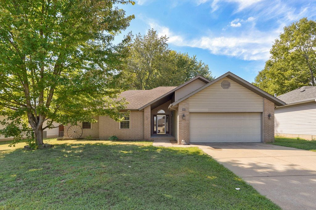 341 S Bernier Avenue, Springfield, MO 65802