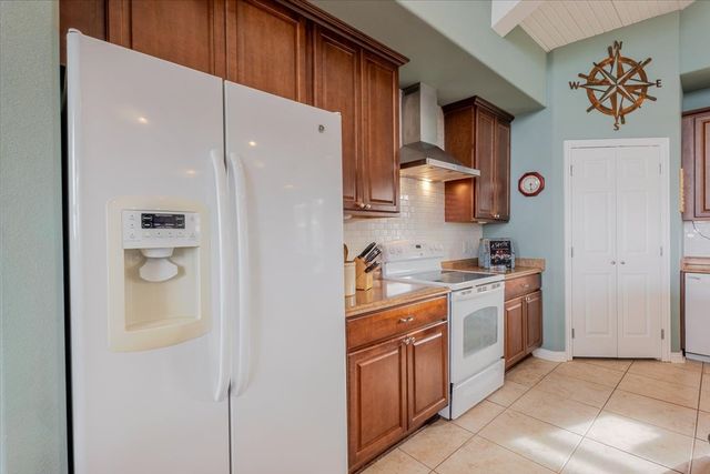 1002 Cedar Drive, Possum Kingdom Lake, TX 76449