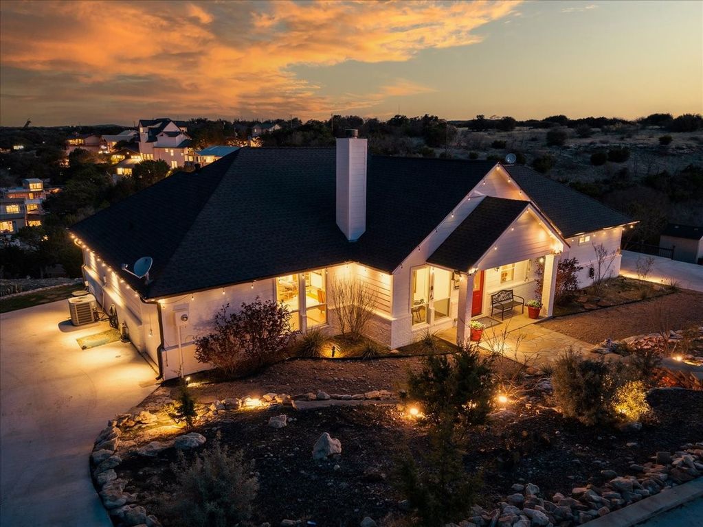 1002 Cedar Drive, Possum Kingdom Lake, TX 76449