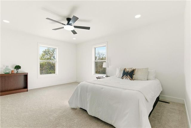 18450 246th Street, Tonganoxie, KS 66086