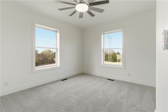 18450 246th Street, Tonganoxie, KS 66086