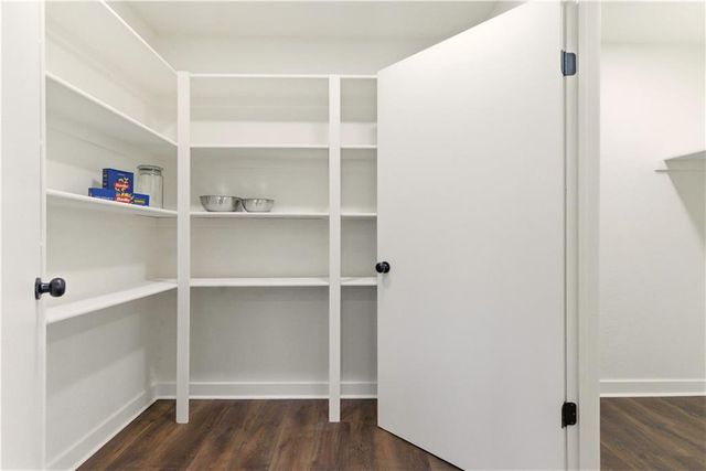 18450 246th Street, Tonganoxie, KS 66086