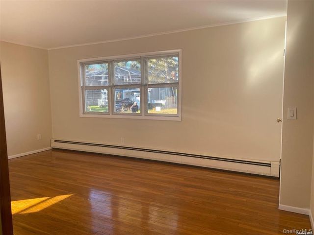 52 Grand Place A, East Northport, NY 11731