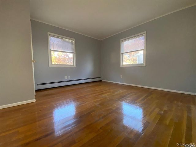 52 Grand Place A, East Northport, NY 11731