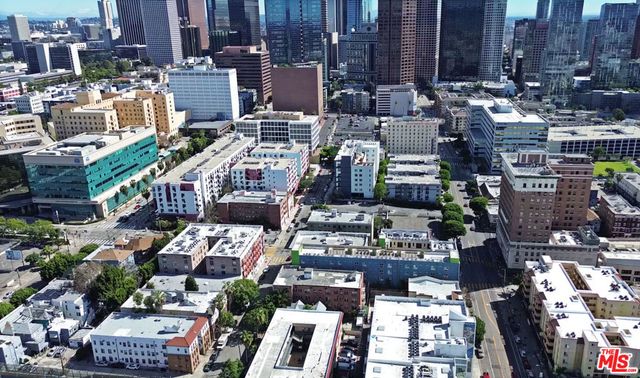 1311 Ingraham Street, Los Angeles, CA 90017
