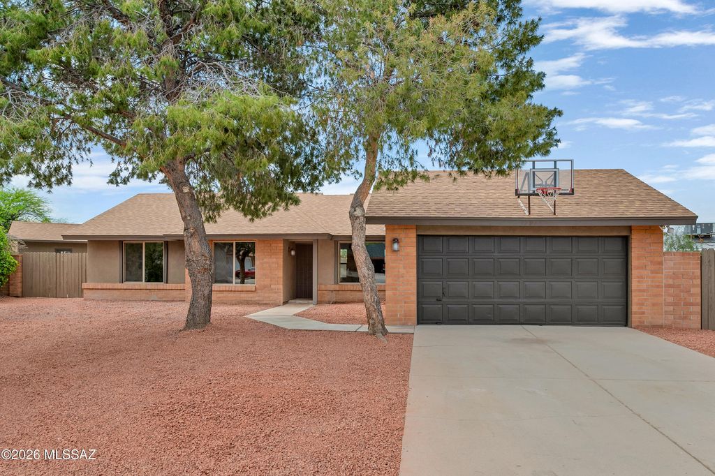 3291 W Coriander Drive, Tucson, AZ 85741