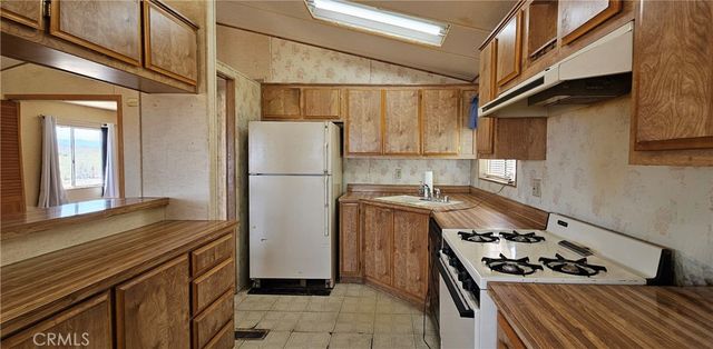 1760 Valleyview, 29 Palms, CA 92277