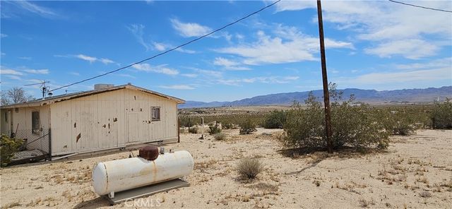 1760 Valleyview, 29 Palms, CA 92277