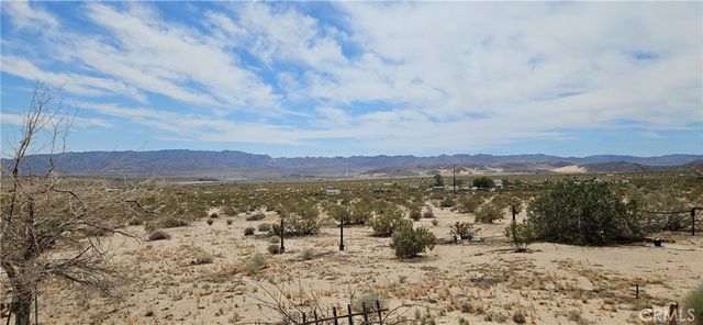1760 Valleyview, 29 Palms, CA 92277