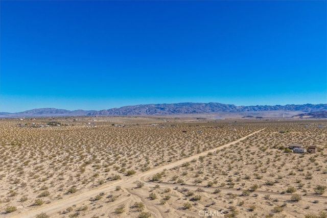 1760 Valleyview, 29 Palms, CA 92277