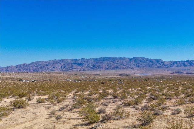 1760 Valleyview, 29 Palms, CA 92277