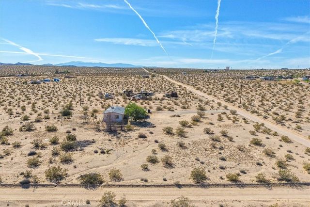 1760 Valleyview, 29 Palms, CA 92277
