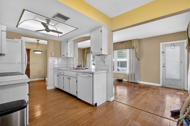 1104 Ocean Avenue, Boynton Beach, FL 33426