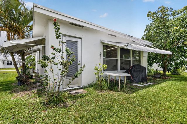1104 Ocean Avenue, Boynton Beach, FL 33426
