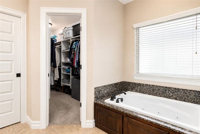 2803 SW Hazelnut Avenue, Bentonville, AR 72713