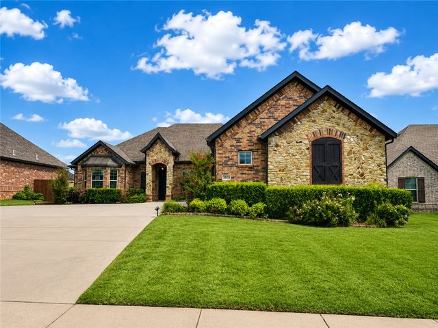 2803 SW Hazelnut Avenue, Bentonville, AR 72713