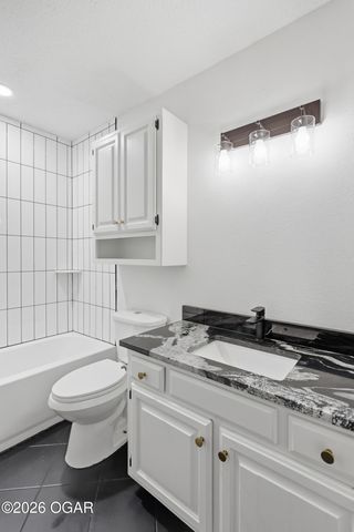 3030 W 16th Street, Joplin, MO 64801