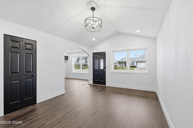 3030 W 16th Street, Joplin, MO 64801