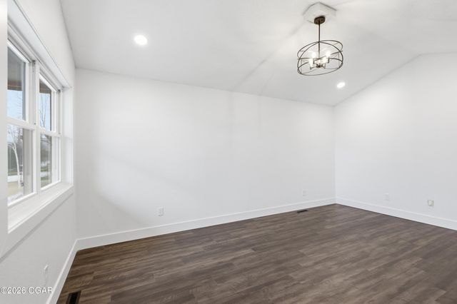 3030 W 16th Street, Joplin, MO 64801