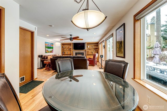 22621 95th Avenue SE, Woodinville, WA 98077