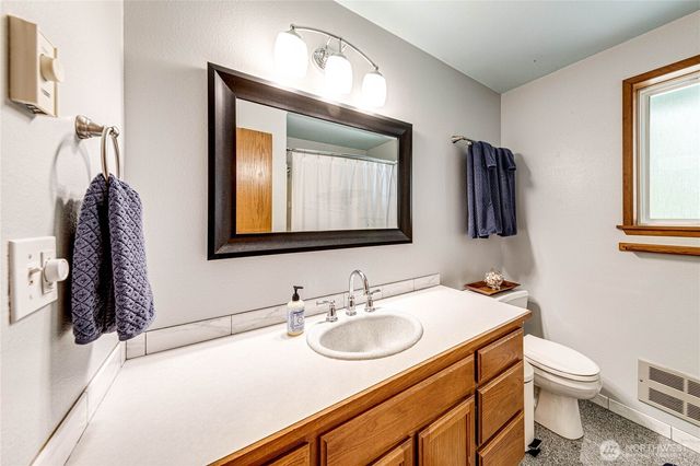 22621 95th Avenue SE, Woodinville, WA 98077