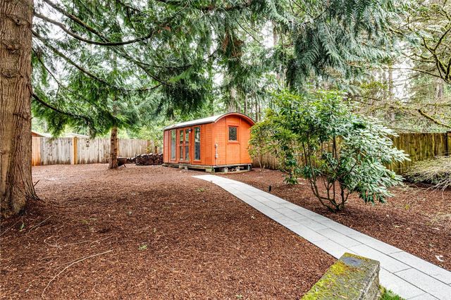 22621 95th Avenue SE, Woodinville, WA 98077