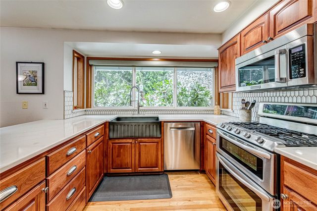 22621 95th Avenue SE, Woodinville, WA 98077