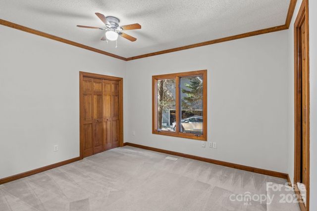 19322 Yachtman Drive, Cornelius, NC 28031