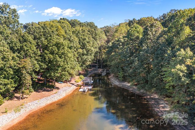 19322 Yachtman Drive, Cornelius, NC 28031