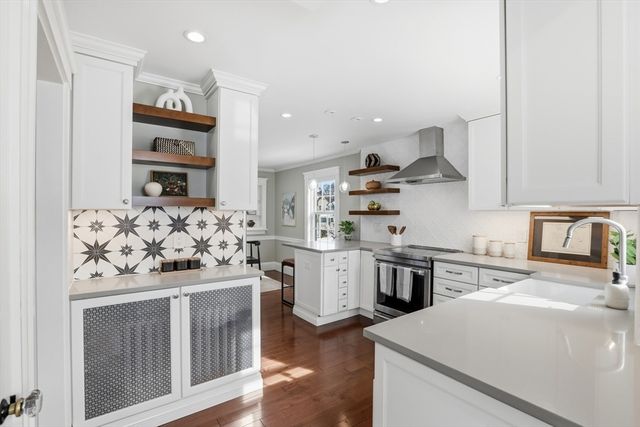 77 Lynde Street, Melrose, MA 02176