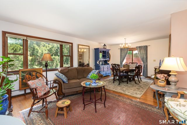 1 Red Barn Road, Oxford, CT 06478