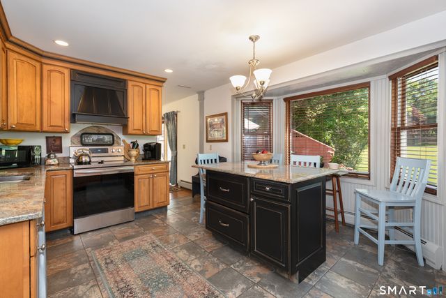 1 Red Barn Road, Oxford, CT 06478