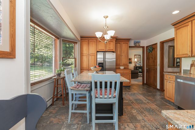 1 Red Barn Road, Oxford, CT 06478
