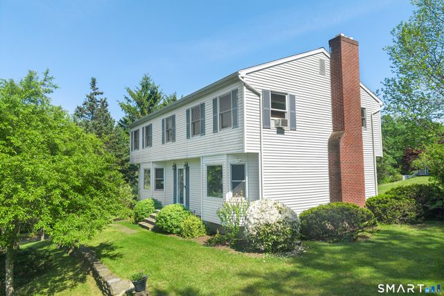 1 Red Barn Road, Oxford, CT 06478